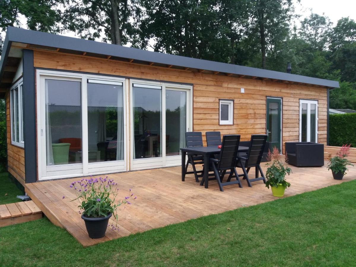 Luxe Bungalow Op Rustig Vakantiepark. Dronrijp Екстериор снимка